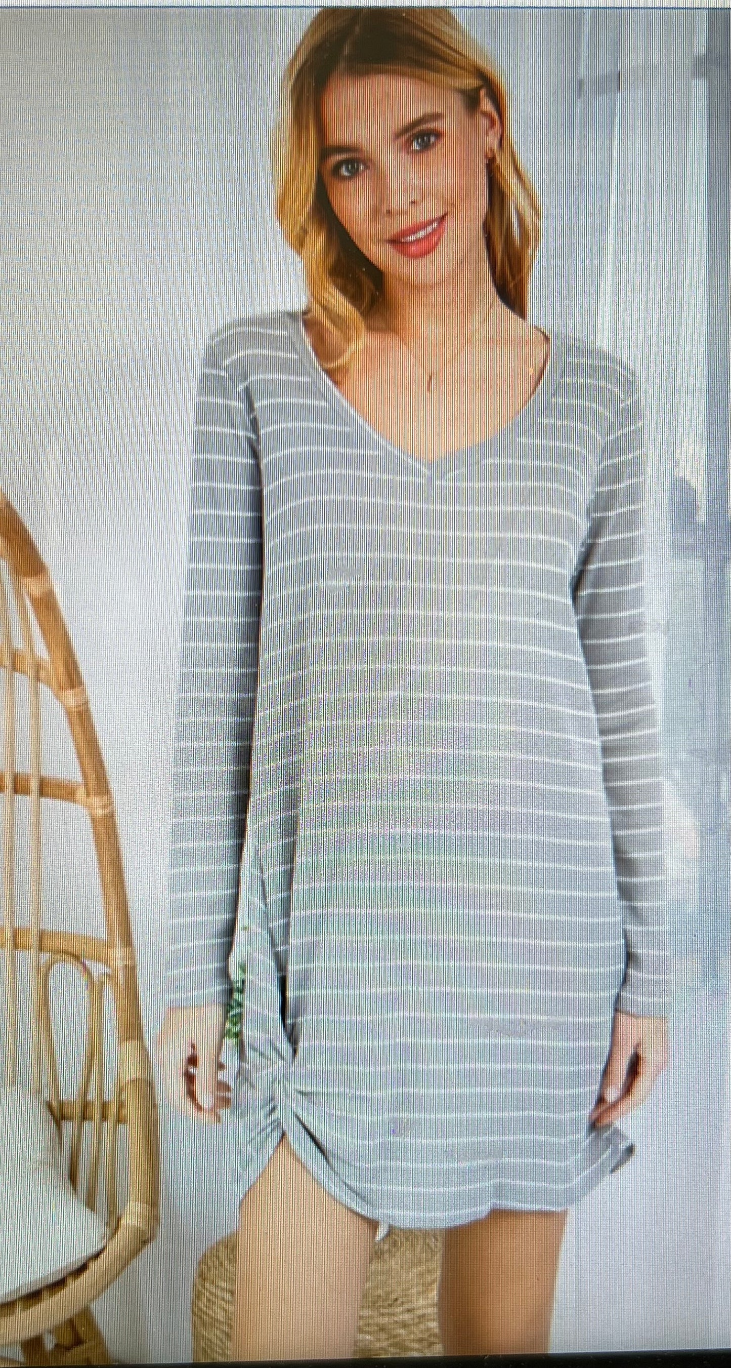 V-NECKLINE SIDE TWIST KNOT LONG SLEEVE DRESS